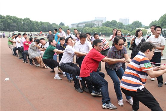 说明: F:\裸体直播视频\201305教职工拔河赛\IMG_8414.JPG